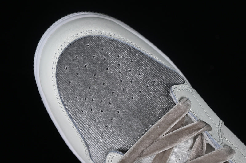 Nike Air Jordan 1 Mid SE GS Metallic Gold Grey White Sneakers