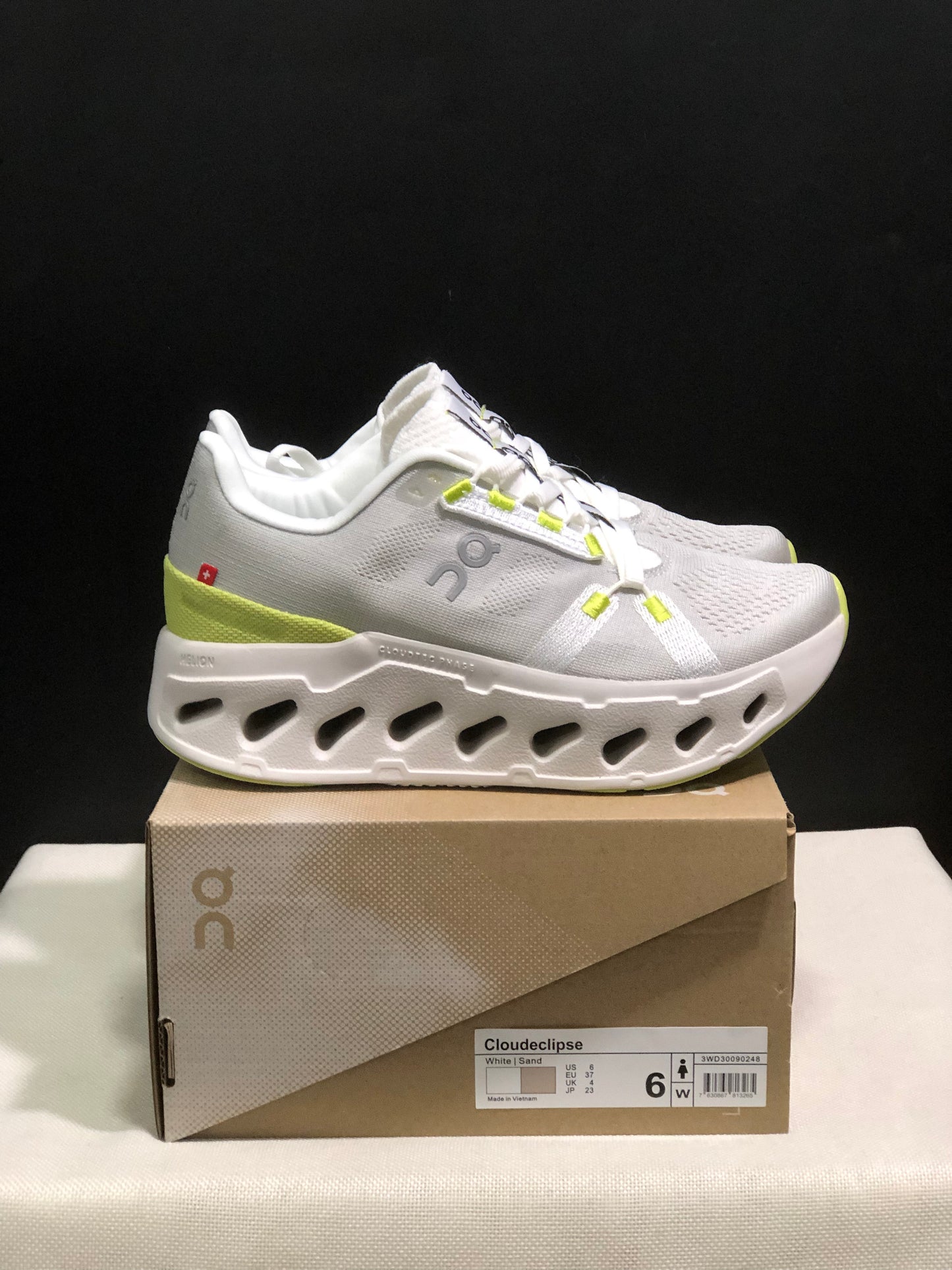 On Running Cloudeclipse Soft And Comfortable Running Shoes White/Sand