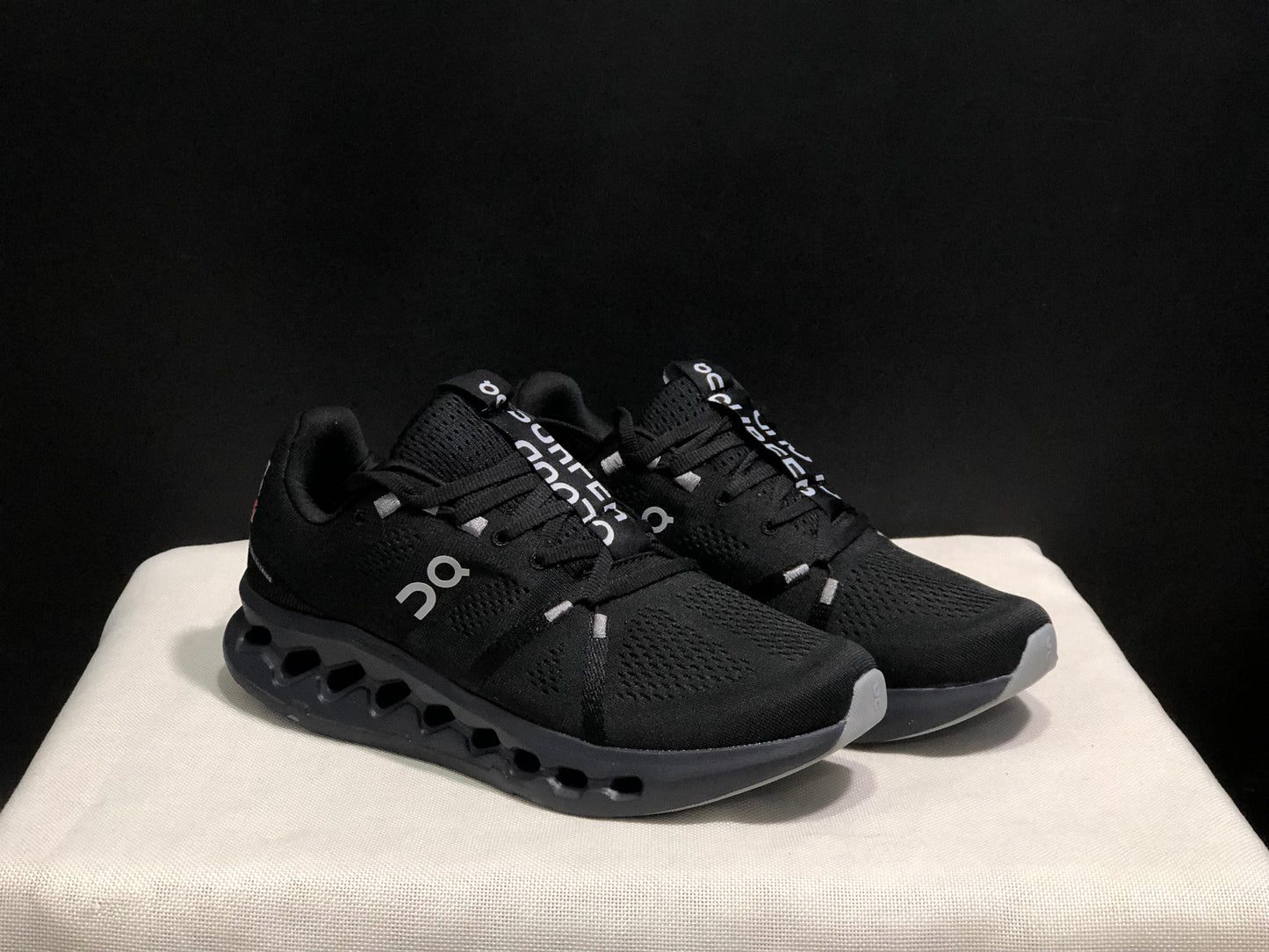 On Running Cloudsurfer Training Anti-Slip Running Shoes All Black