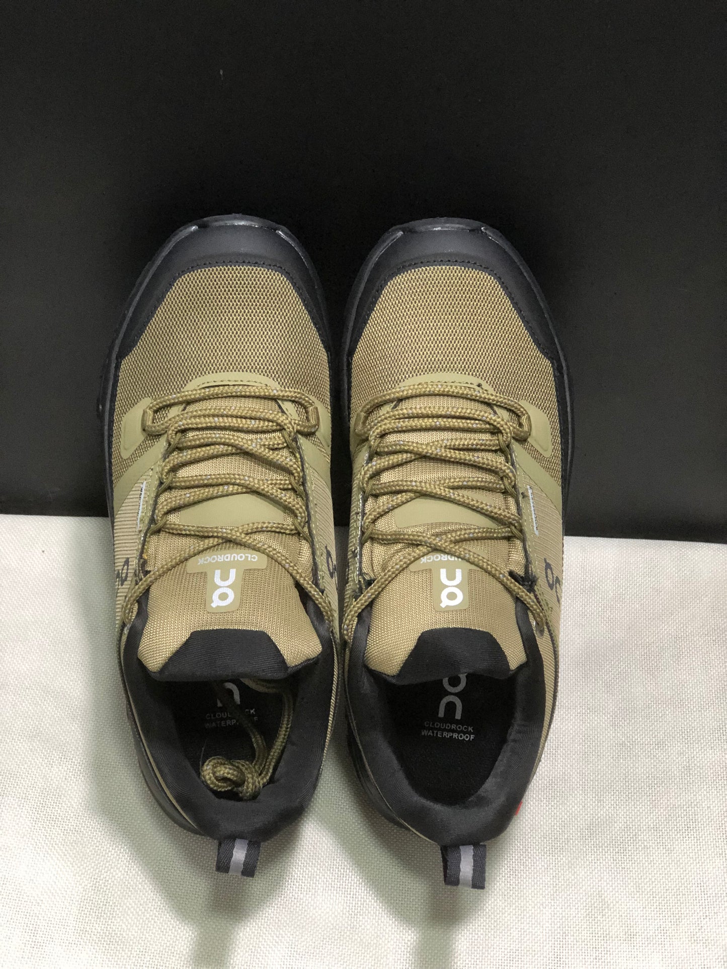 On Running Cloudrock Low WP Hiking Outdoor Shoes Hunter/Black