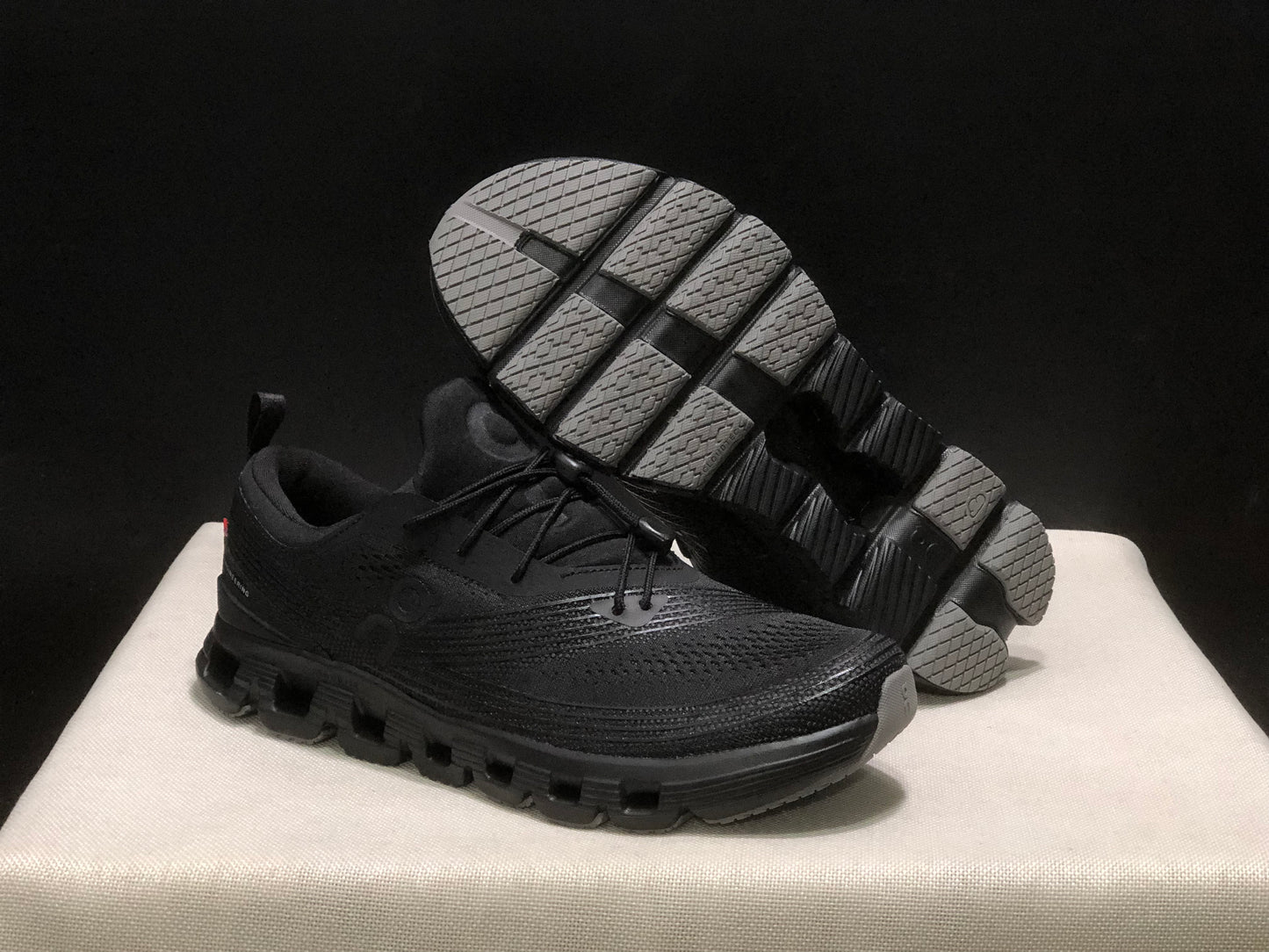 On Running Cloud X Z5 Comfort Training Shoes All Black