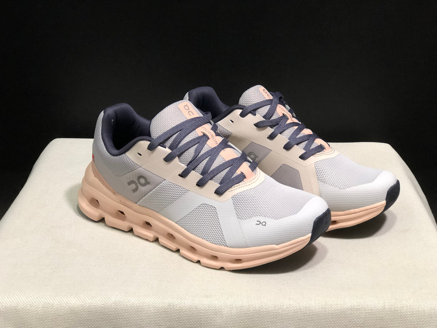 On Running Cloudrunner Anti-Slip Sports Running Shoes Frost/Fade