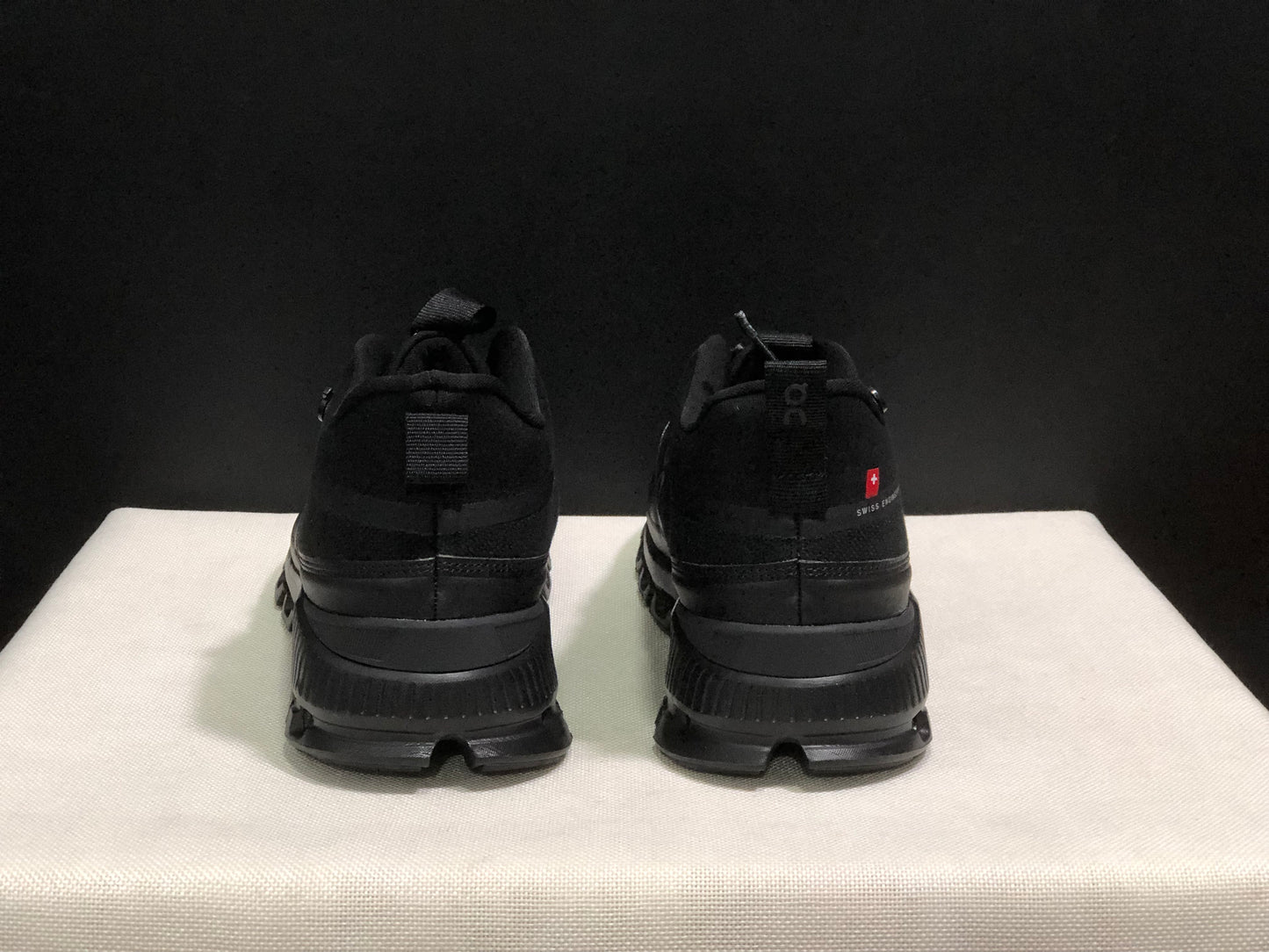 On Running Cloud Hi Edge All Black Outdoor Training Running Shoes