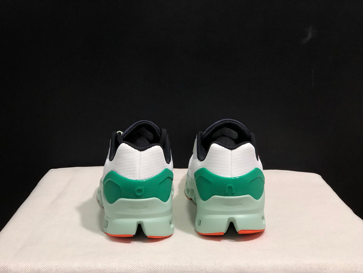 On Running Cloudstratus Breathable Support Running Shoes White/Milk Green