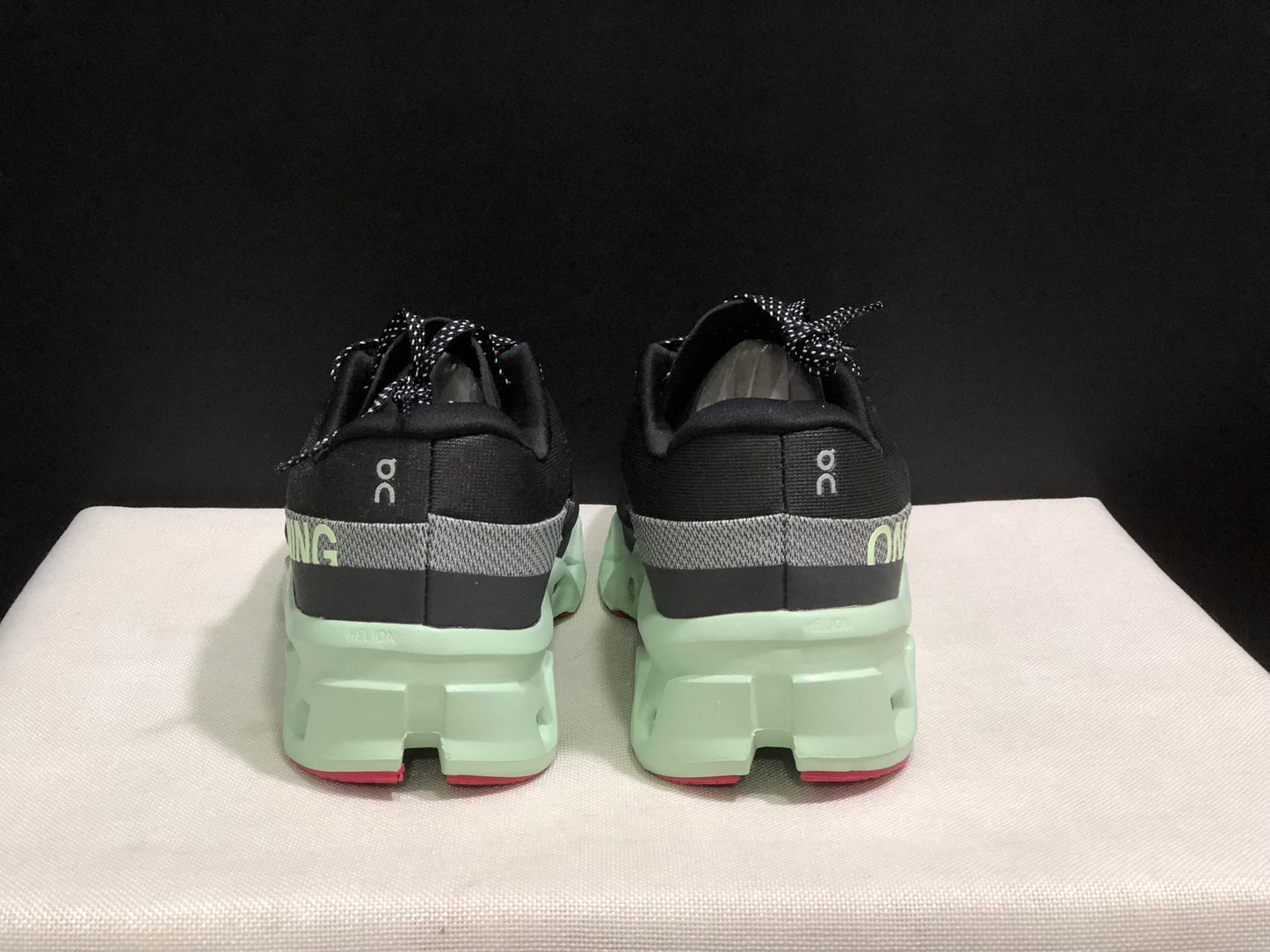 On Running Cloudmonster 2 Shock-Absorbing And Breathable Running Shoes Black/Pale Green