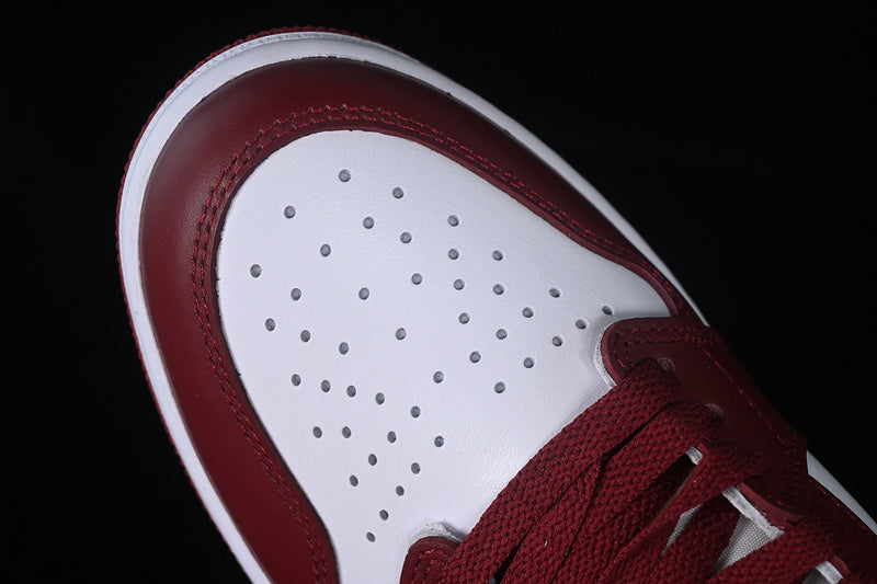 Nike Air Jordan 1 Retro High Dune Red White Sneakers