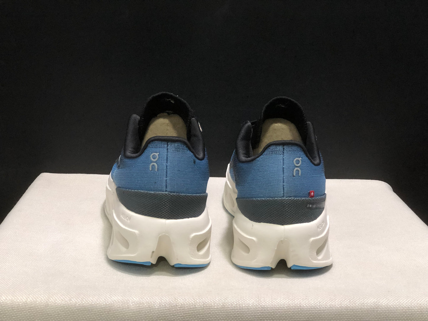 On Running Cloudeclipse Soft And Comfortable Running Shoes Blue/White
