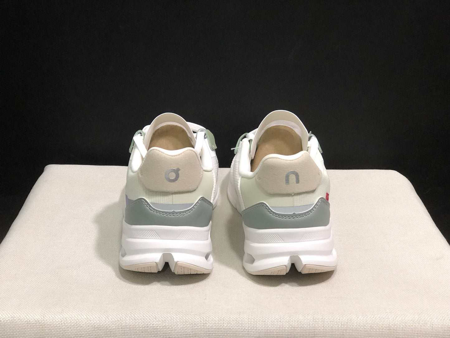 On Running Cloudrift Ivory White Comfortable And Versatile Sports Casual Shoes