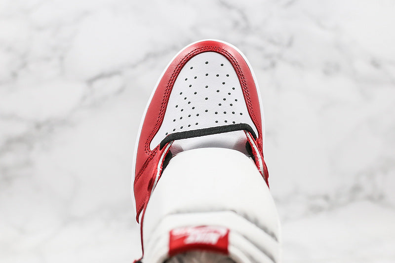 Nike Air Jordan 1 Retro High OG Red White Sneakers