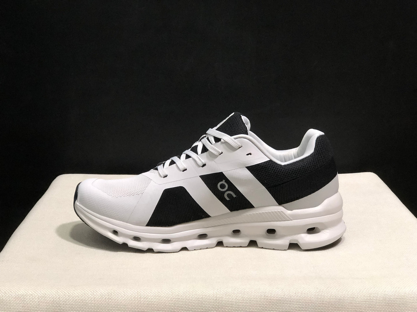 On Running Cloudrunner Anti-Slip Sports Running Shoes Light Grey/Black
