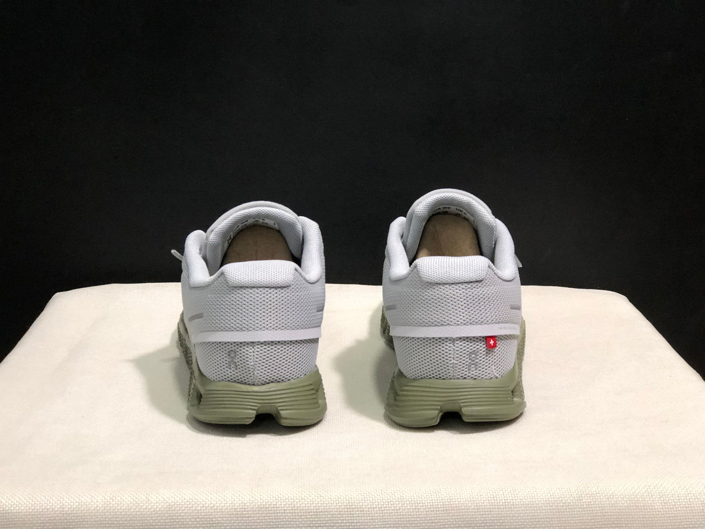 On Running Cloudstratus Breathable Support Running Shoes Light Grey/Green