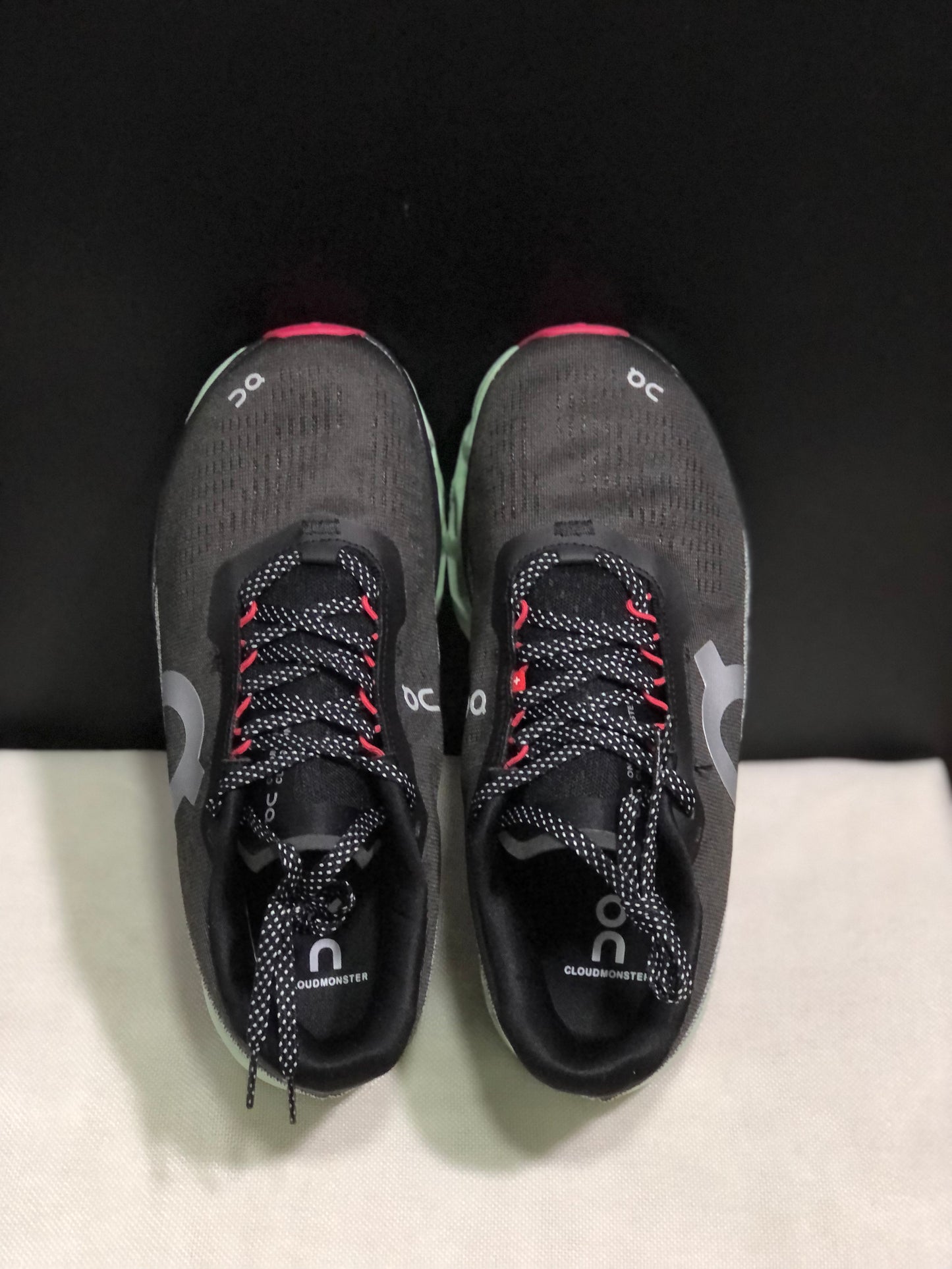 On Running Cloudmonster 2 Shock-Absorbing And Breathable Running Shoes Black/Pale Green