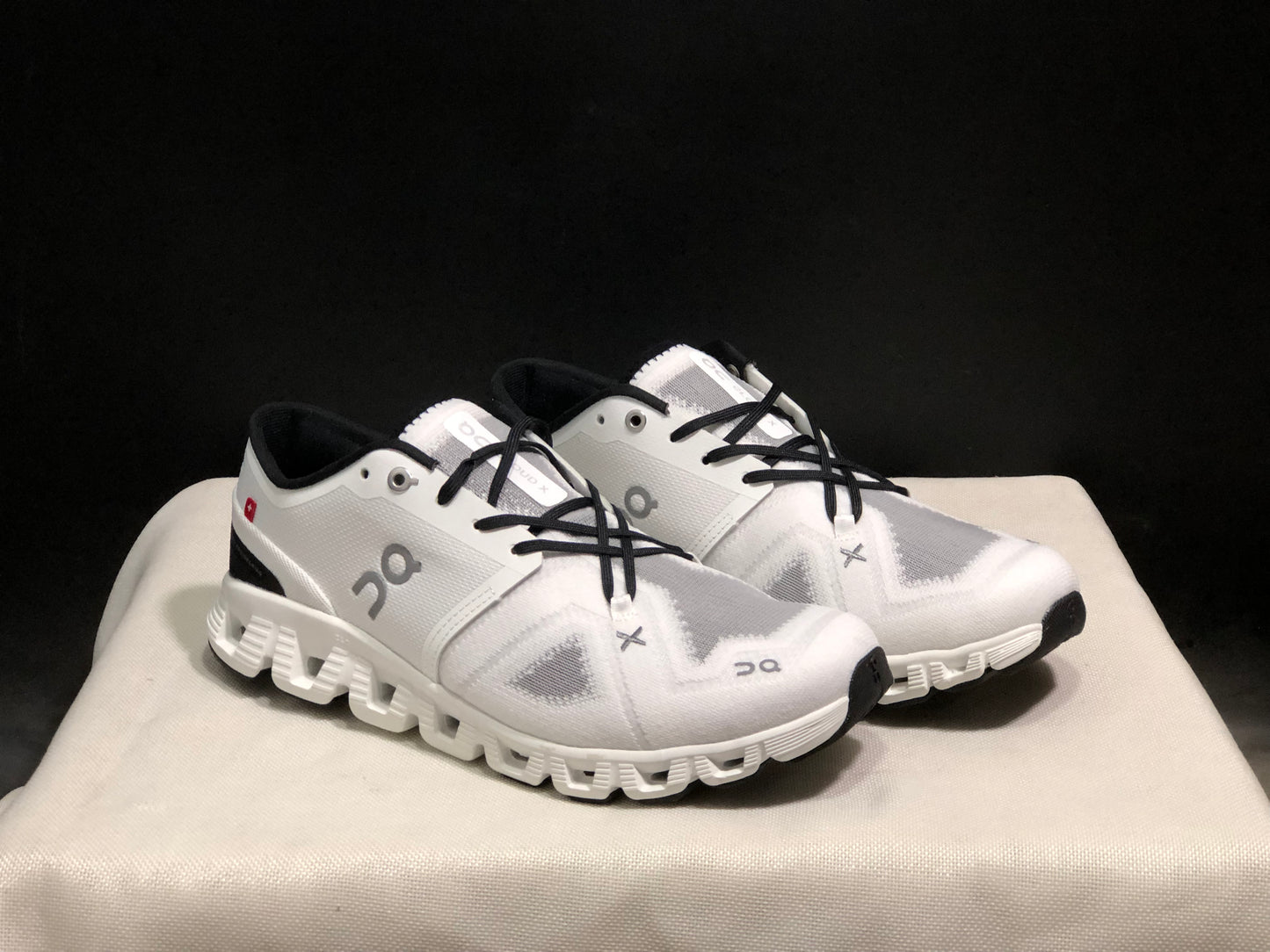 On Running Cloud X3 Shift Multi-Functional Running Shoes White/Light Grey