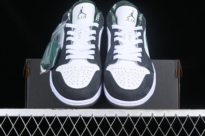 Nike Air Jordan 1 Retro Low White Grgaphite Grey Sneakers