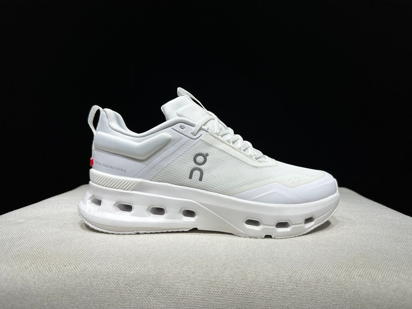 On Running Cloudnova X Comfortable Anti-Slip White Running Shoes