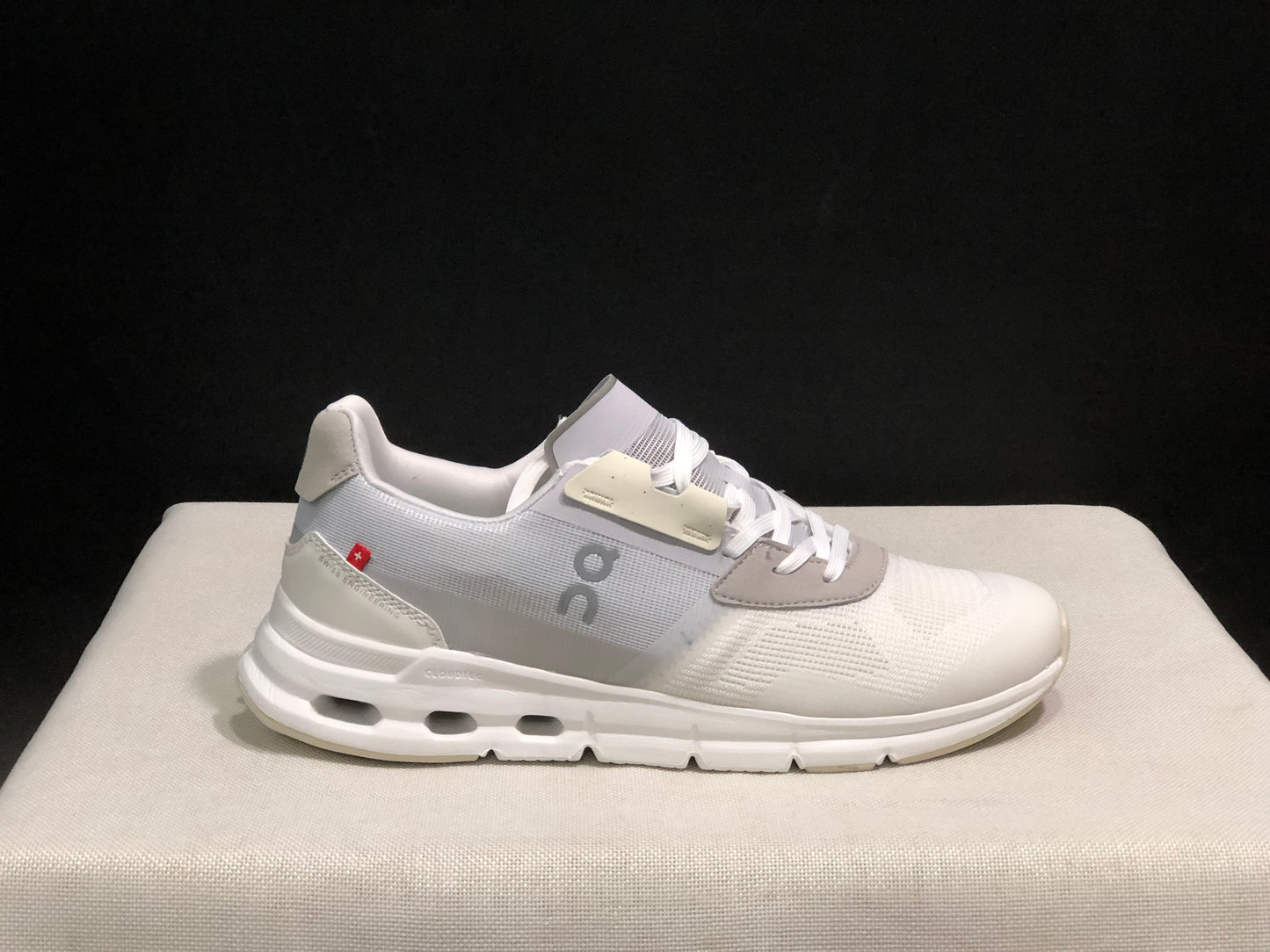 On Running Cloudrift Comfortable And Versatile Sports Casual Shoes Light Grey/Ivory White