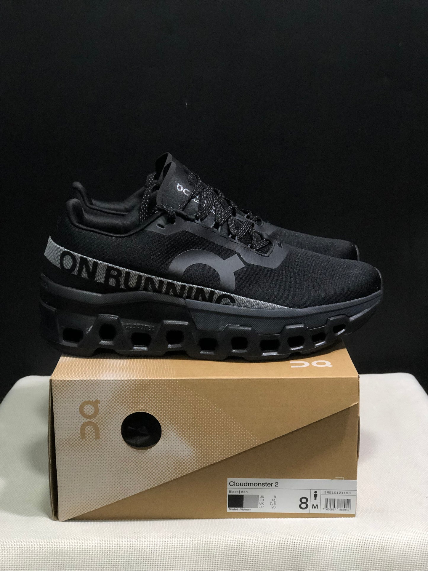 On Running Cloudmonster 2 Shock-Absorbing And Breathable Black Running Shoes