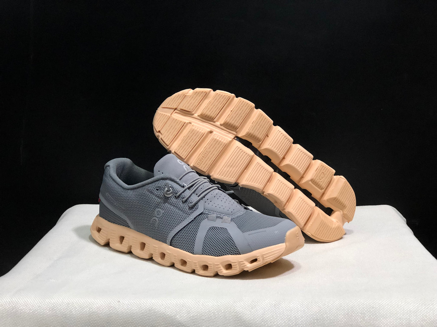 On Running Cloud 5 Lightweight Running Shoes Grey/Flesh Pink