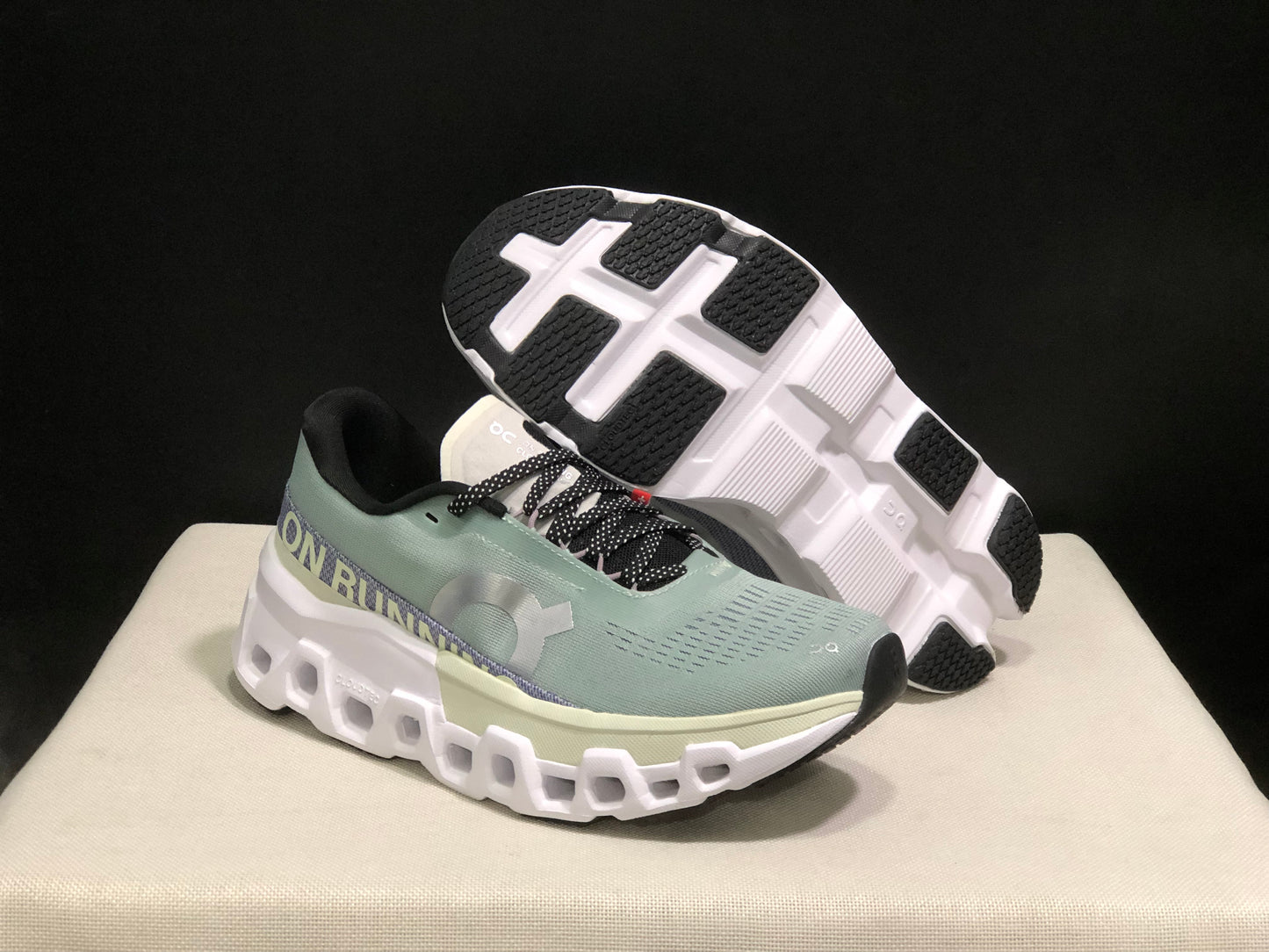On Running Cloudmonster 2 Shock-Absorbing And Breathable Running Shoes Mineral/Aloe