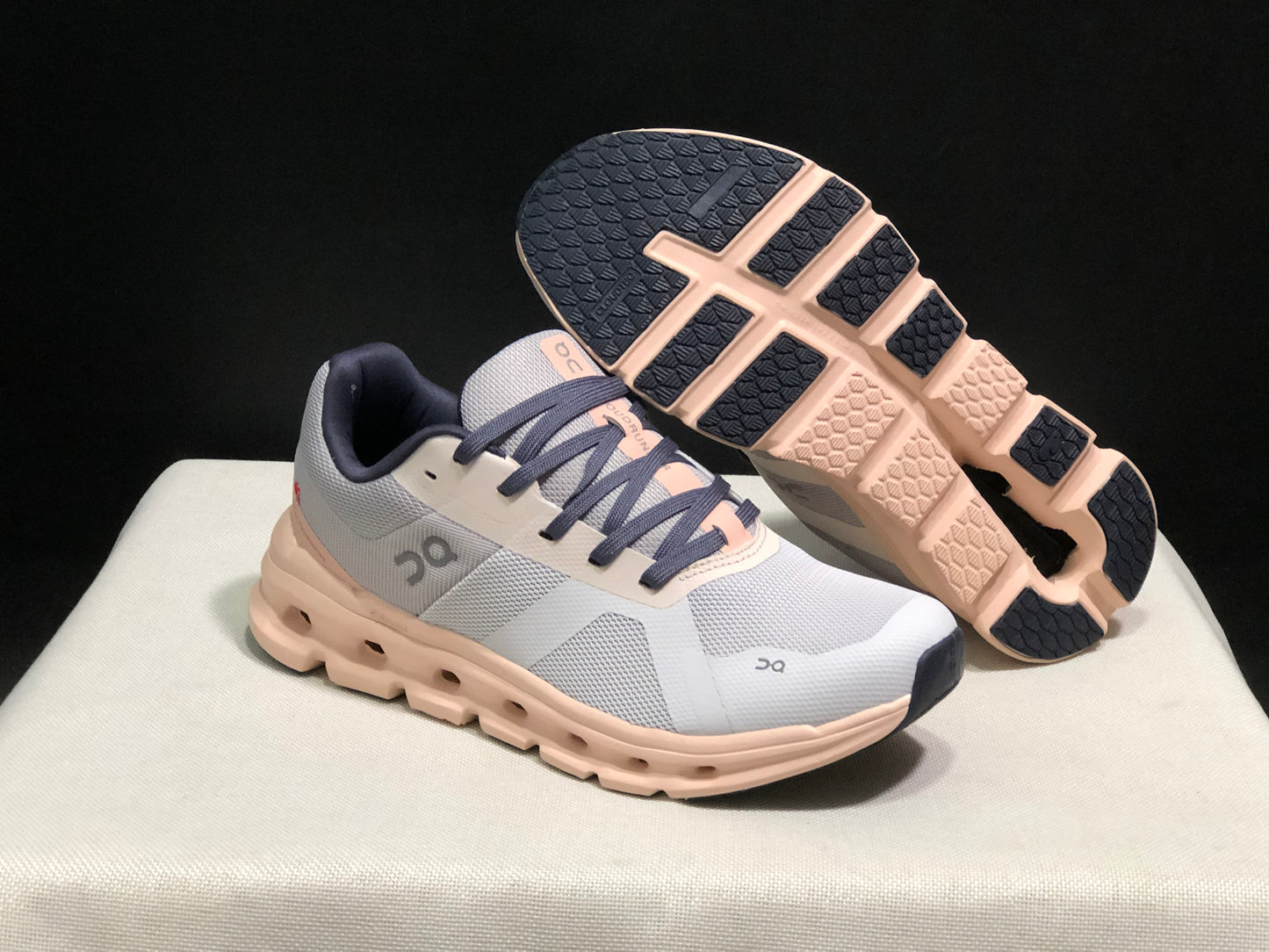 On Running Cloudrunner Anti-Slip Sports Running Shoes Frost/Fade