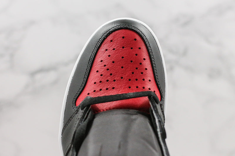 Nike Air Jordan 1 Retro High-Top Bred 2001 Black Red Leather Sneakers