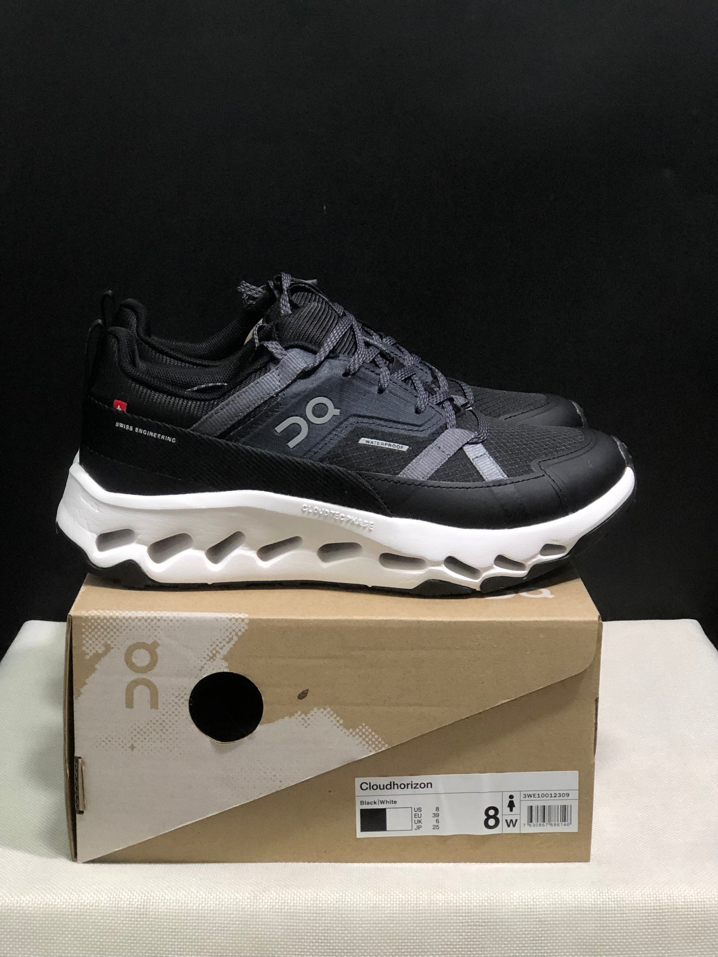 On Running Cloudhorizon Comfortable Hiking Shoes Black/White