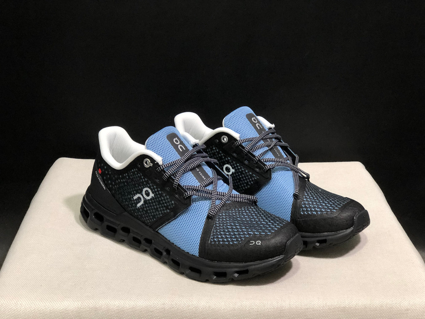 On Running Cloudstratus Shock-Absorbing And Breathable Running Shoes Black/Blue