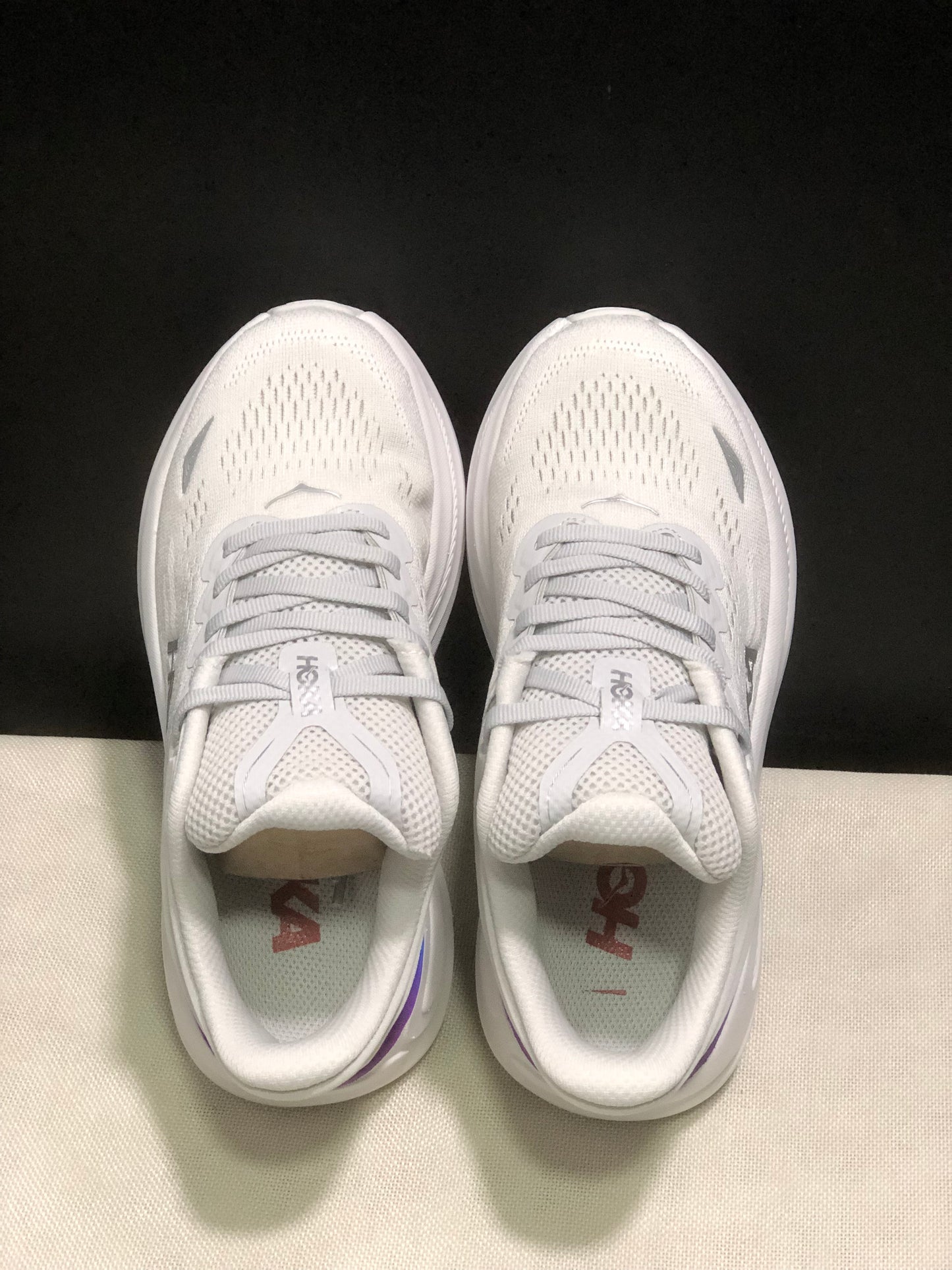 Hoka One One Bondi 9 Comfortable Low-top Running Shoes White Sneakers