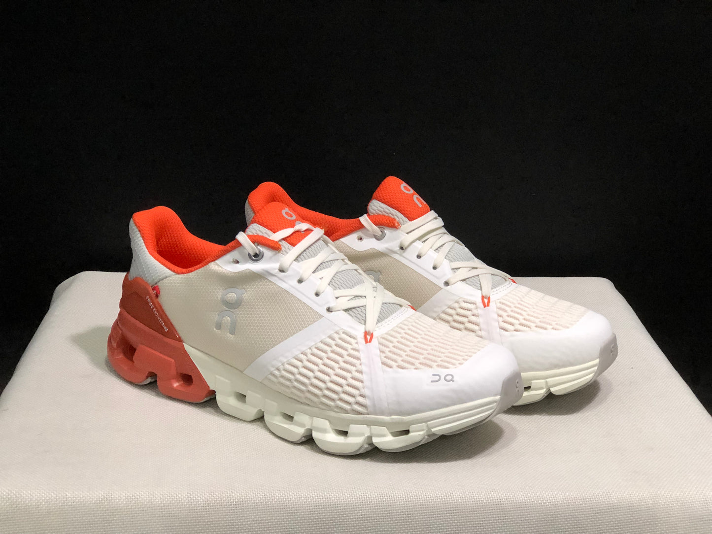 On Running Cloudflyer Shock-Absorbing Running Shoes Beige/Orange