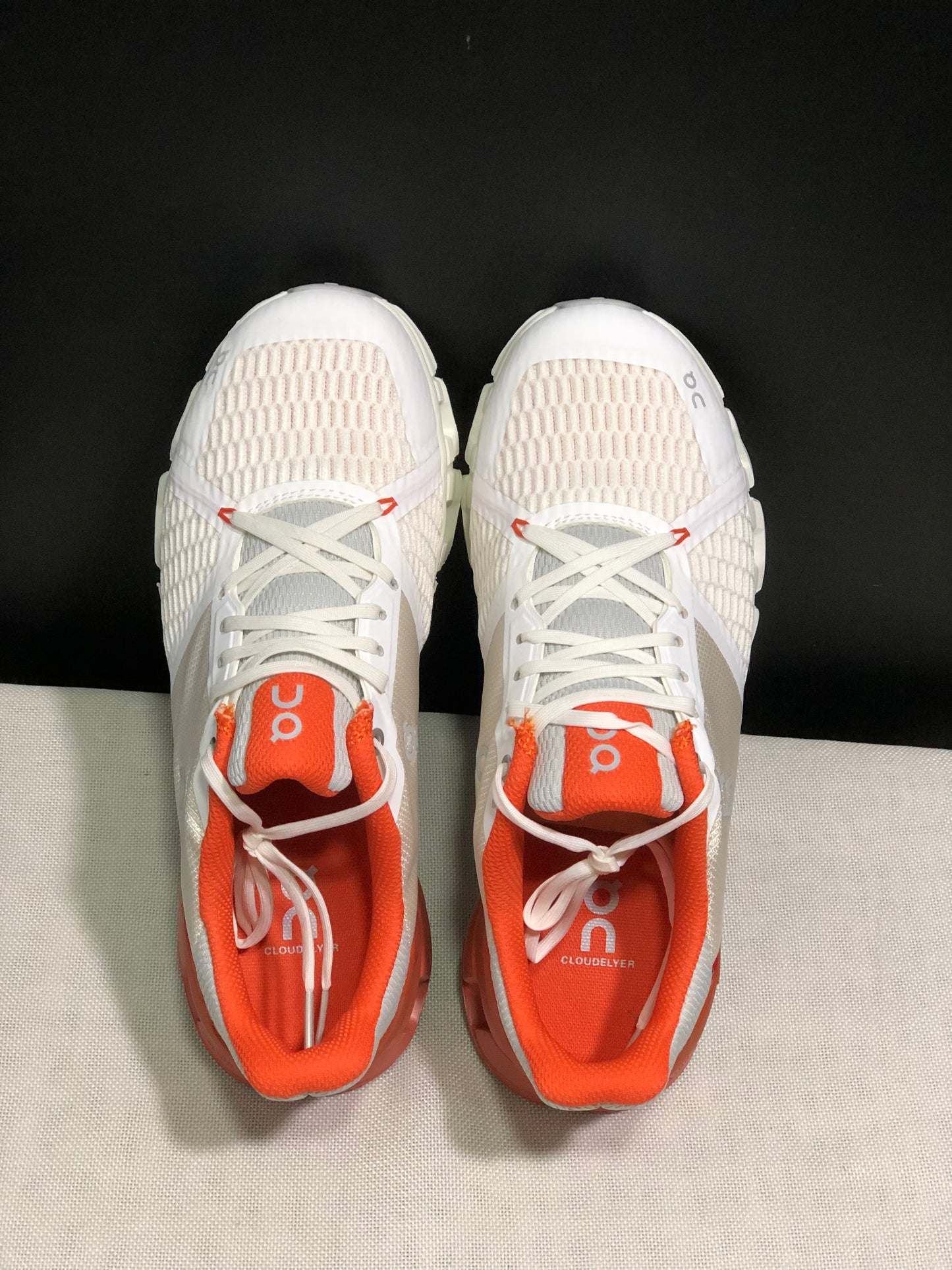 On Running Cloudflyer Shock-Absorbing Running Shoes Beige/Orange