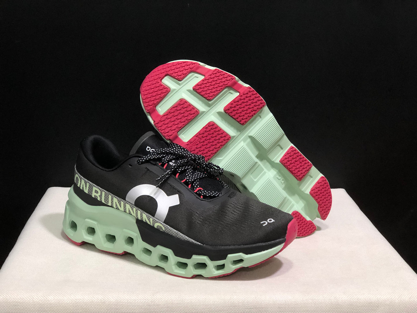On Running Cloudmonster 2 Shock-Absorbing And Breathable Running Shoes Black/Pale Green