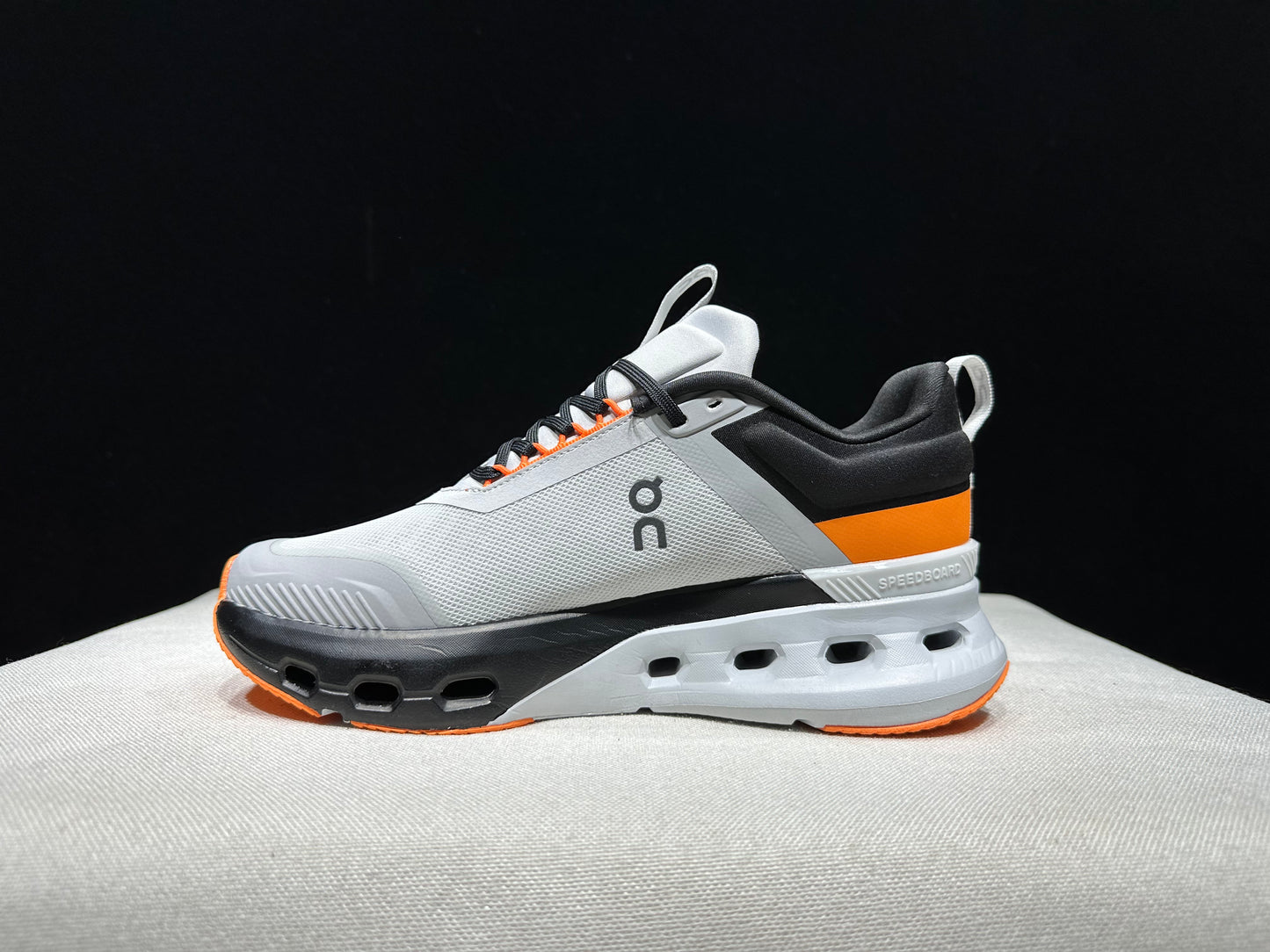 On Running Cloudnova X Comfortable Anti-Slip Running Shoes Light Grey