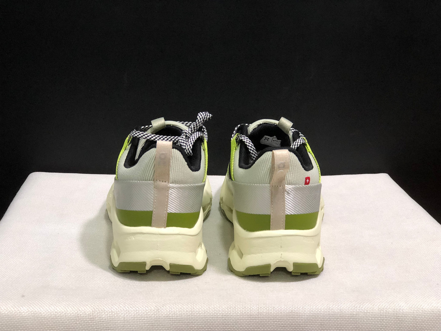 On Running Cloudhorizon Comfortable Hiking Shoes Chalk/Seedling