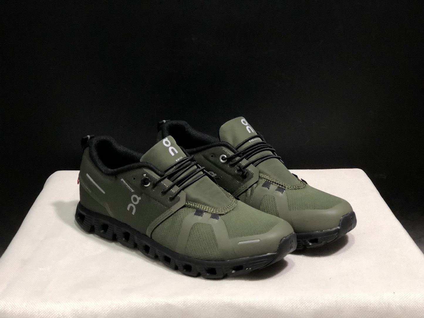 On Running Cloud 5 Lightweight Running Shoes Green