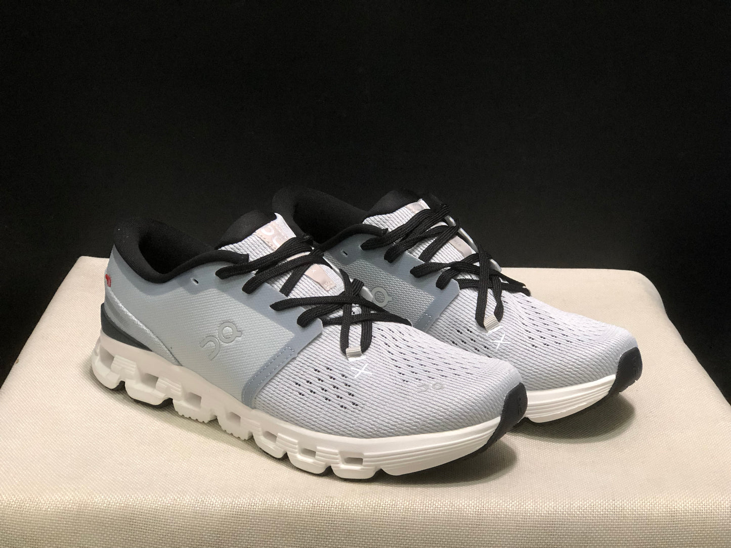 On Running Cloud X4 Comfortable Running Shoes Light Grey/Ivory