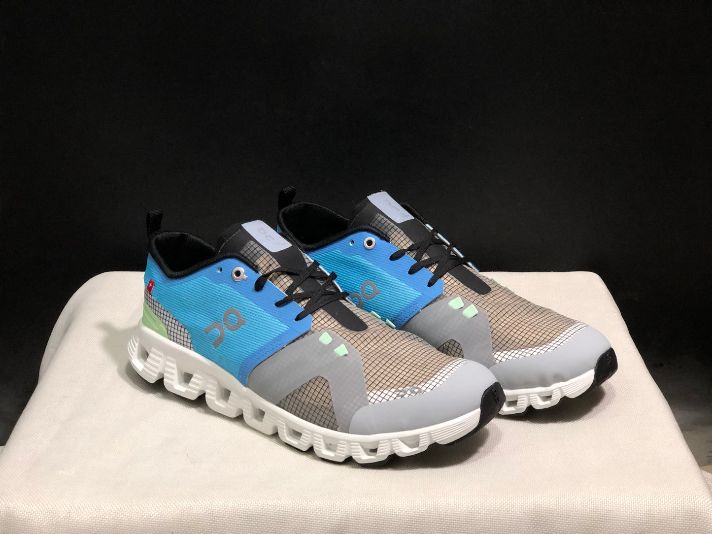 On Running Cloud X Shift Breathable And Shock-Absorbing Lightweight Running Shoes Niagara Blue/Light Khaki