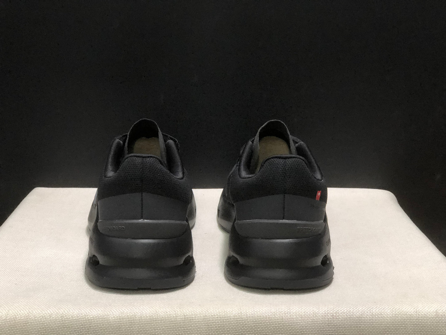 On Running Cloudpulse Comfortable Running Shoes Black/Dark Grey