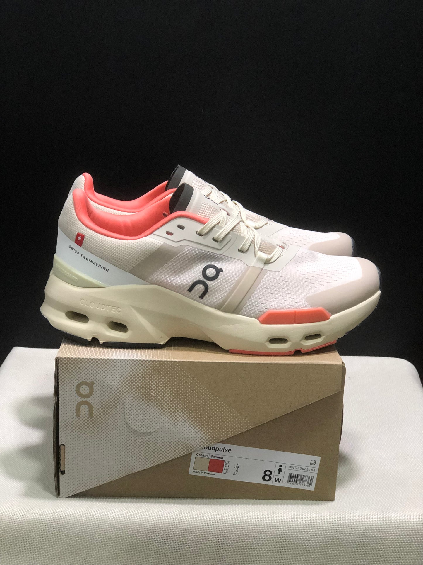 On Running Cloudpulse Comfortable Running Shoes Cream/Orange