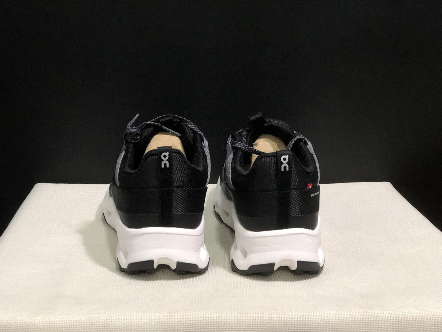 On Running Cloudhorizon Comfortable Hiking Shoes Black/White