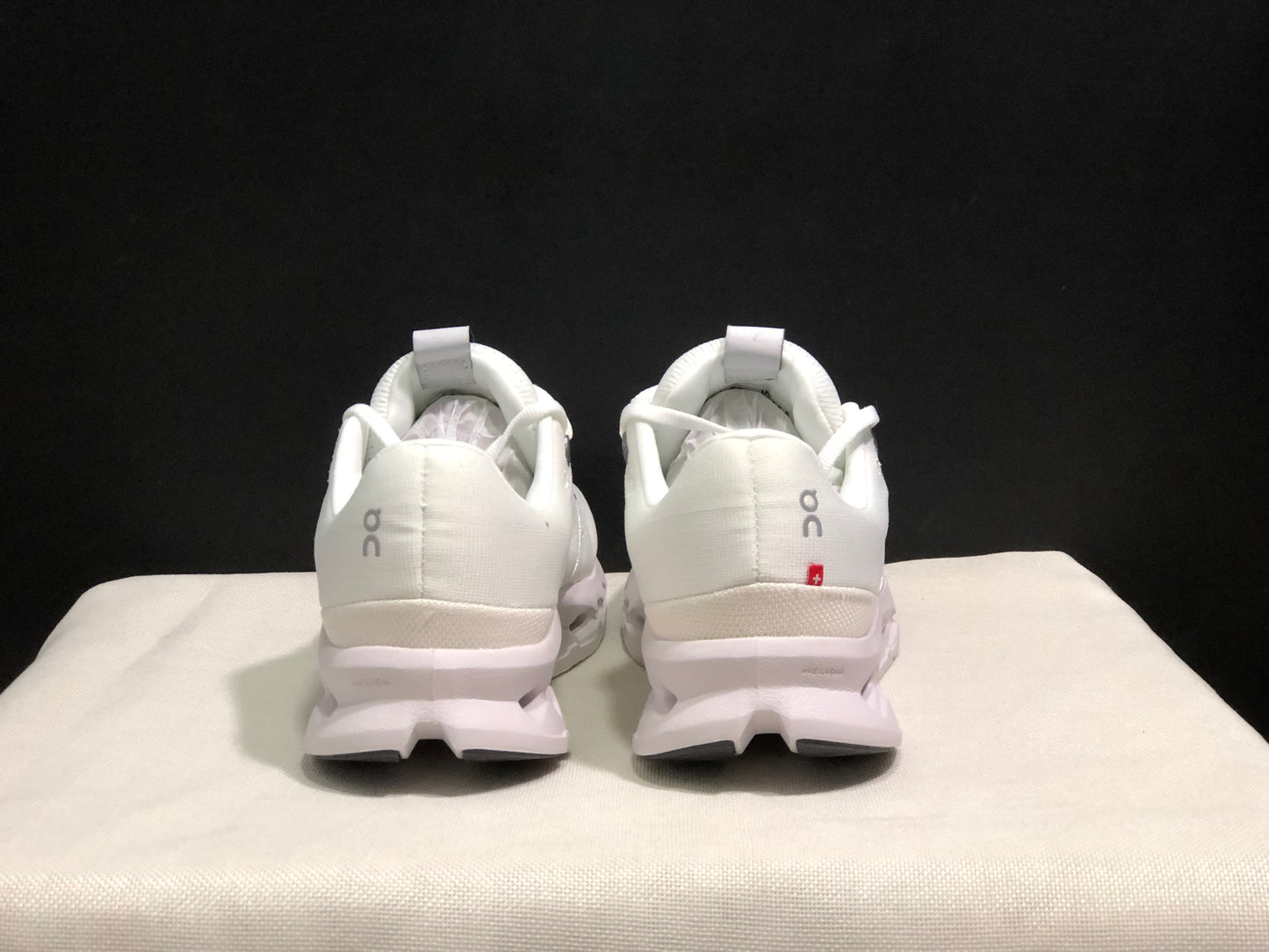 On Running Cloudsurfer Training Anti-Slip Running Shoes White