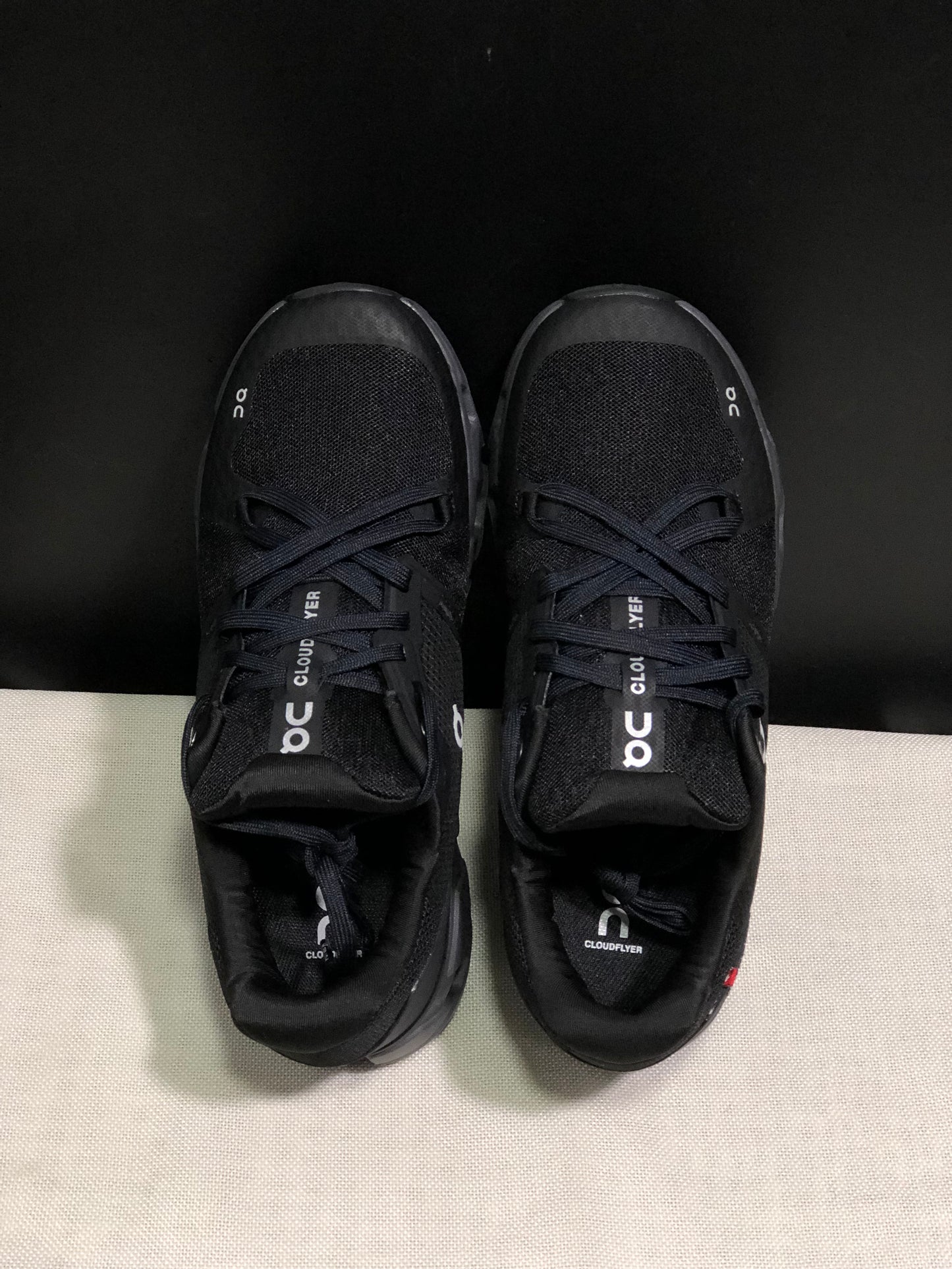 On Running Cloudflow 4 Black Shock-Absorbing And Wear-Resistant Running Shoes