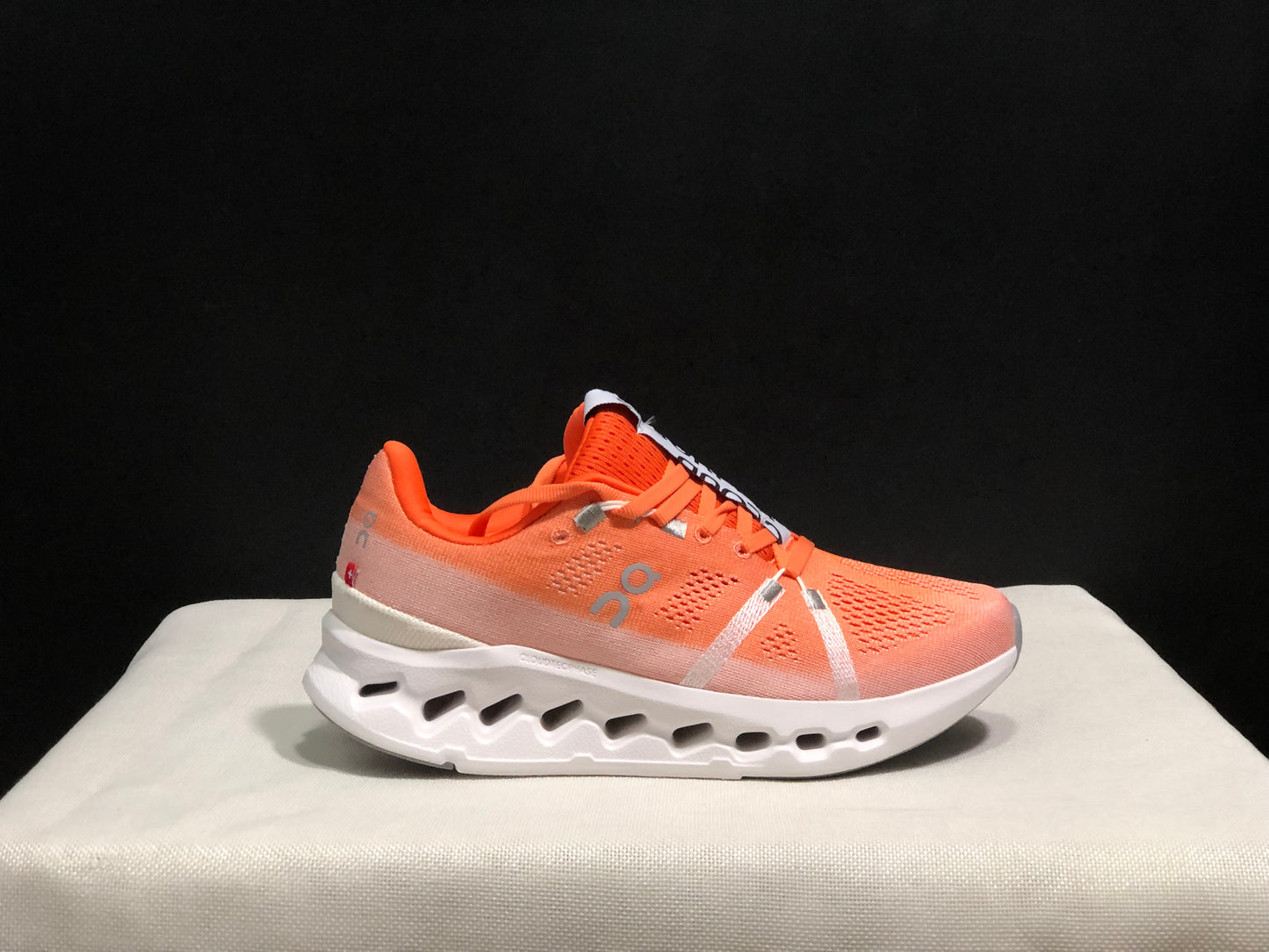 On Running Cloudsurfer Training Anti-Slip Running Shoes Orange/White