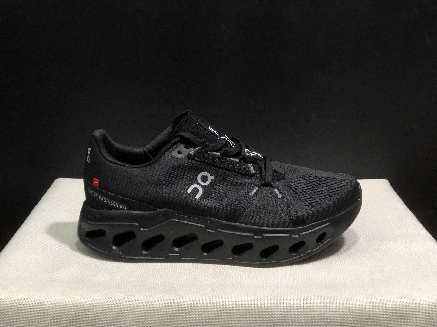 On Running Cloudeclipse Soft And Comfortable Running Shoes All Black