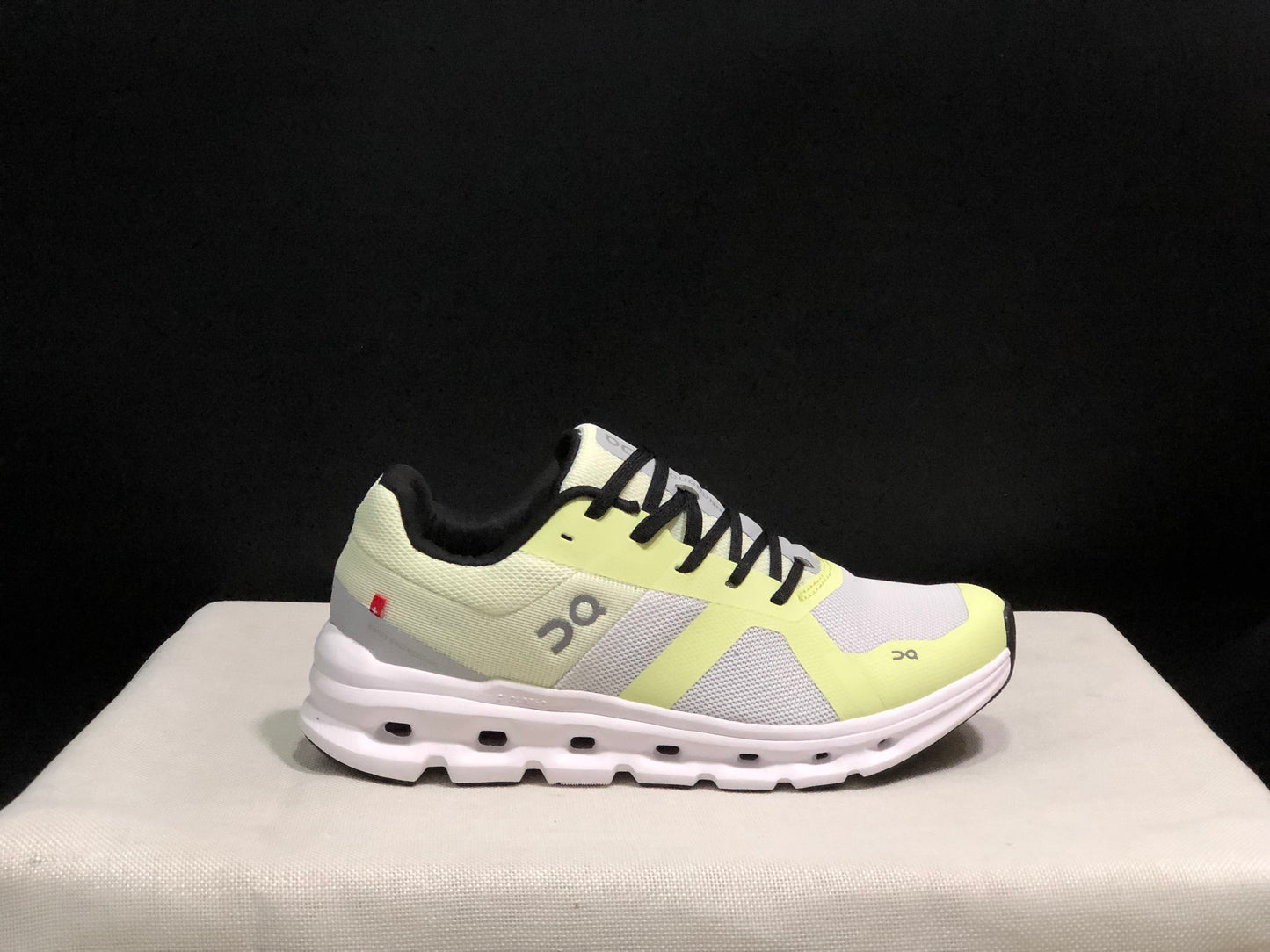 On Running Cloudrunner Anti-Slip Sports Running Shoes Light Grey/Seedling