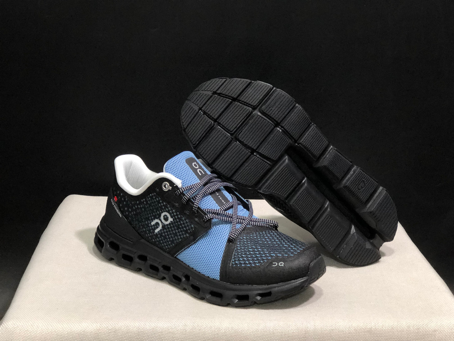 On Running Cloudstratus Shock-Absorbing And Breathable Running Shoes Black/Blue