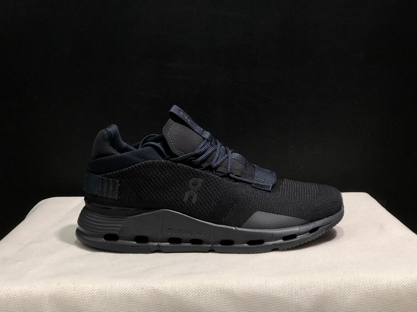 On Running Cloudnova Lightweight Sports Casual Shoes Black/Eclipse