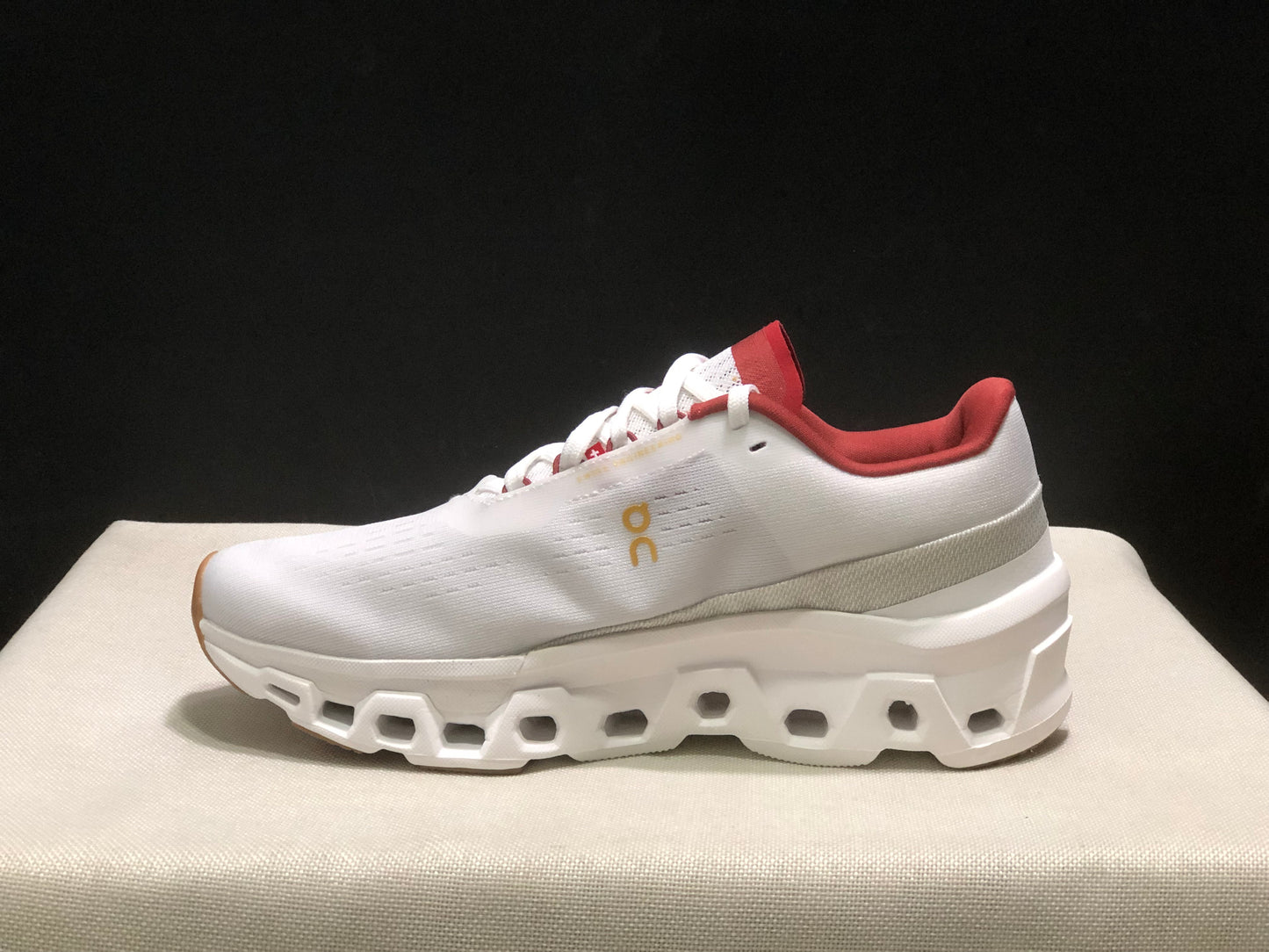 On Running Cloudmonster 2 Shock-Absorbing And Breathable Running Shoes Ivory White/Red