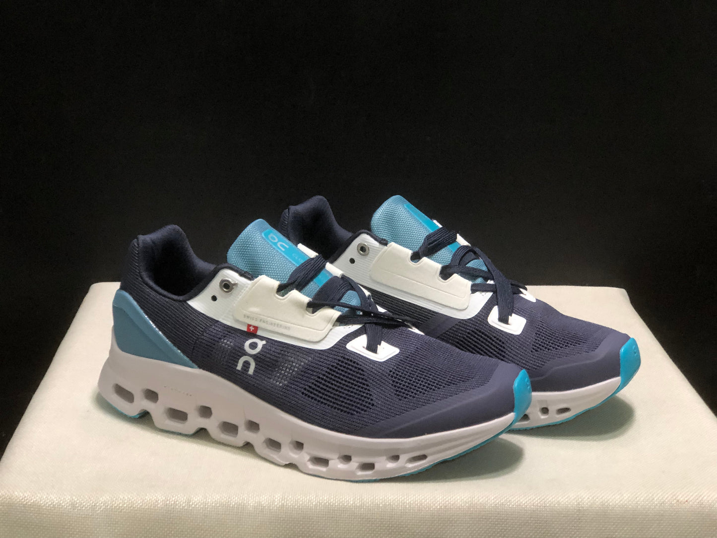 On Running Cloudstratus Breathable Support Running Shoes Navy Blue