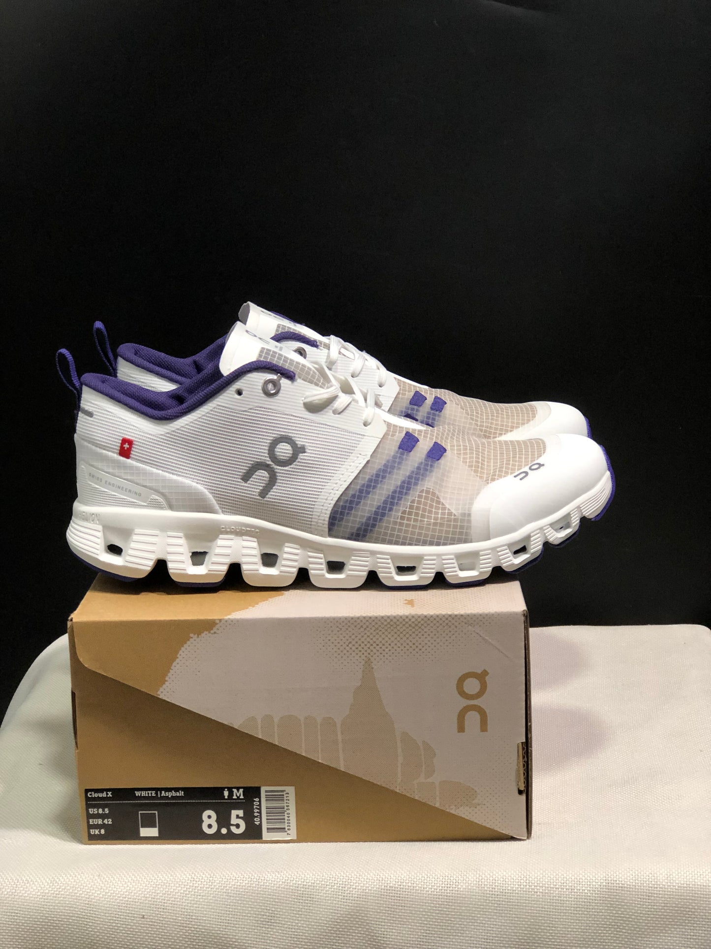 On Running Cloud X Shift Breathable And Shock-Absorbing Lightweight Running Shoes White/Purple