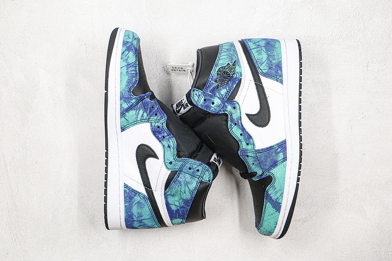 Nike Air Jordan 1 Retro High OG Tie Dye Blue White Sneakers